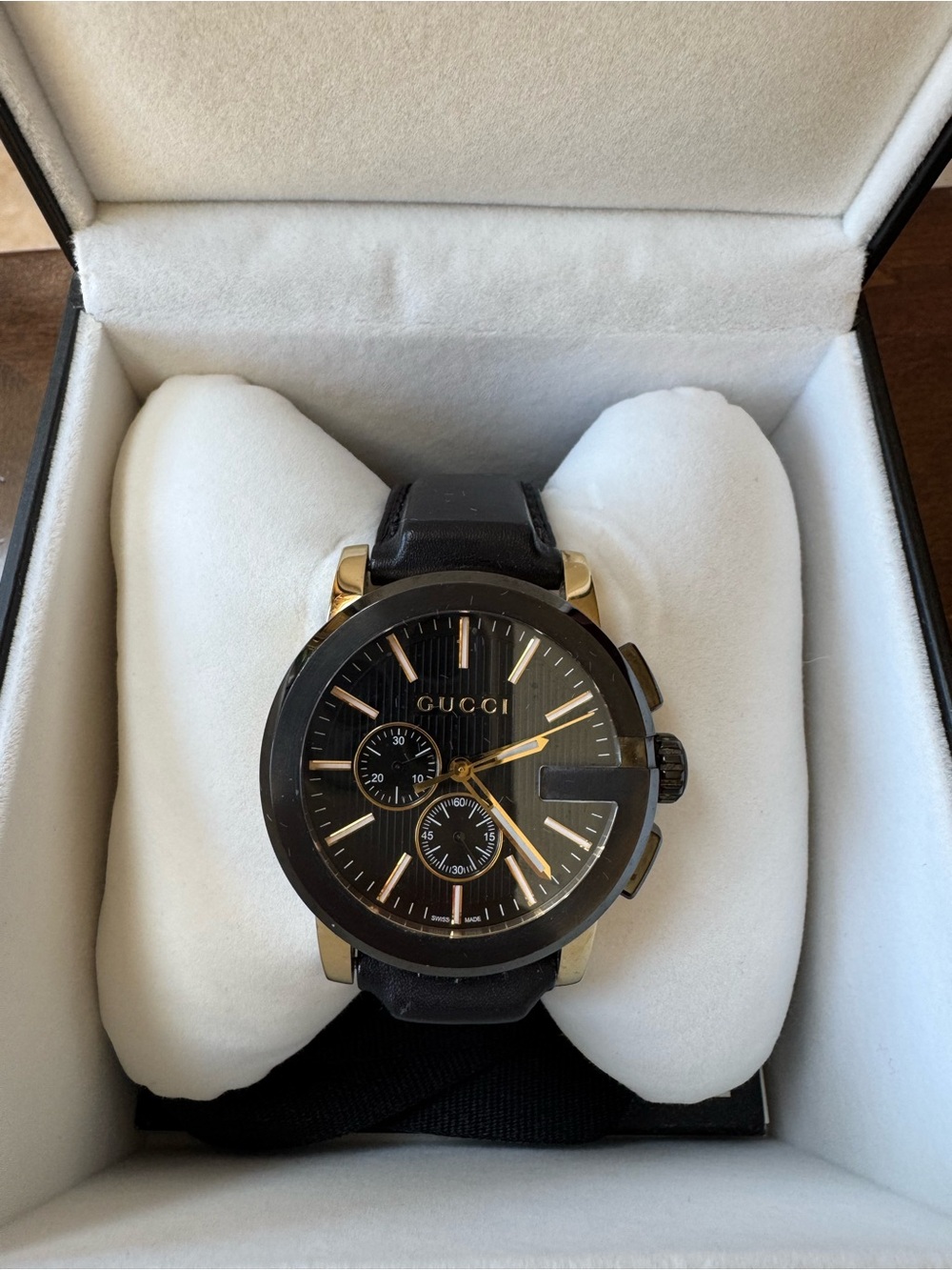 Gucci Black and Gold Men's Chronograph Watch